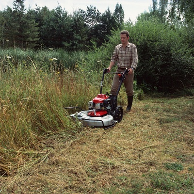 Desbrozadora de Ruedas Honda UM 616